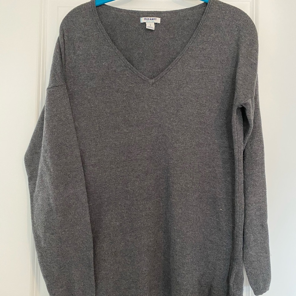 Old navy v neck knit sweater